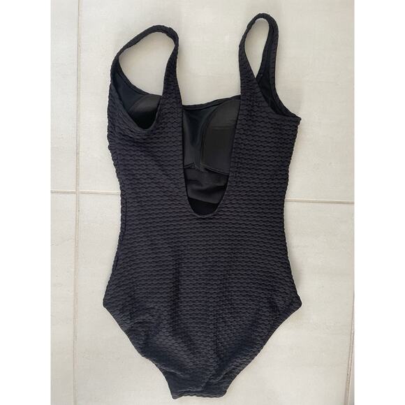 Essentials Gottex Swim One Piece Swimsuit Textured Swimwear - Picture 5 of 9